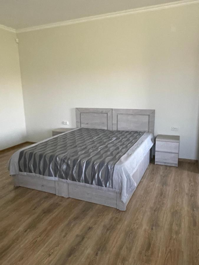 Apartment Comfort In אורקי מראה חיצוני תמונה